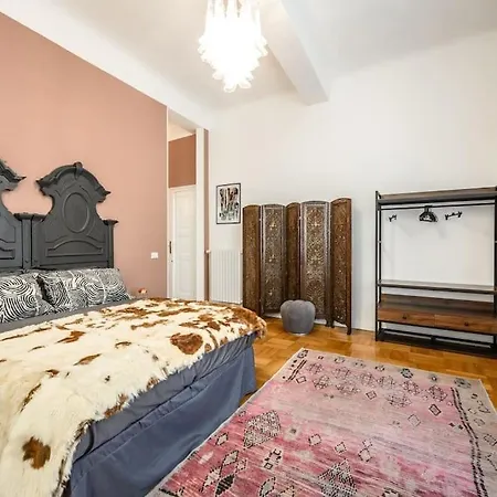 Art&design Boutique Near Ghirlandina