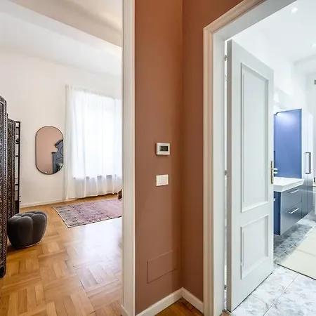 Art&design Boutique Near Ghirlandina Apartman *